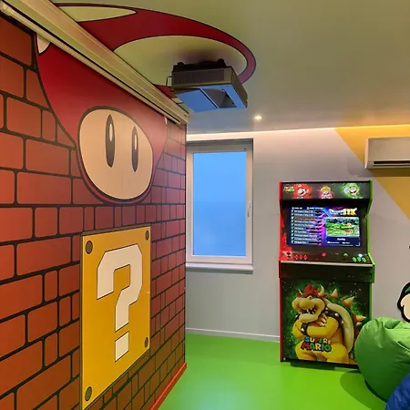 Retro Gaming Corner - Arcade Games - Jacuzzi - Sauna - Switch 2 * Courcelles