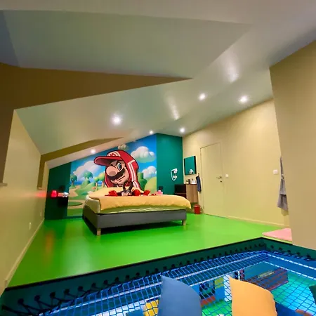 Retro Gaming Mood - Arcade Games - Jacuzzi - Sauna - Switch 2 *