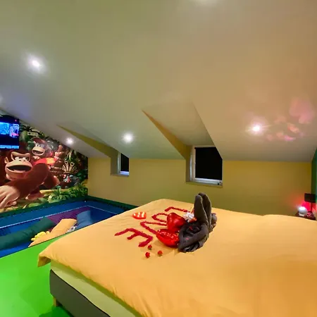 Apartamento Retro Gaming Mood - Arcade Games - Jacuzzi - Sauna - Switch 2 *